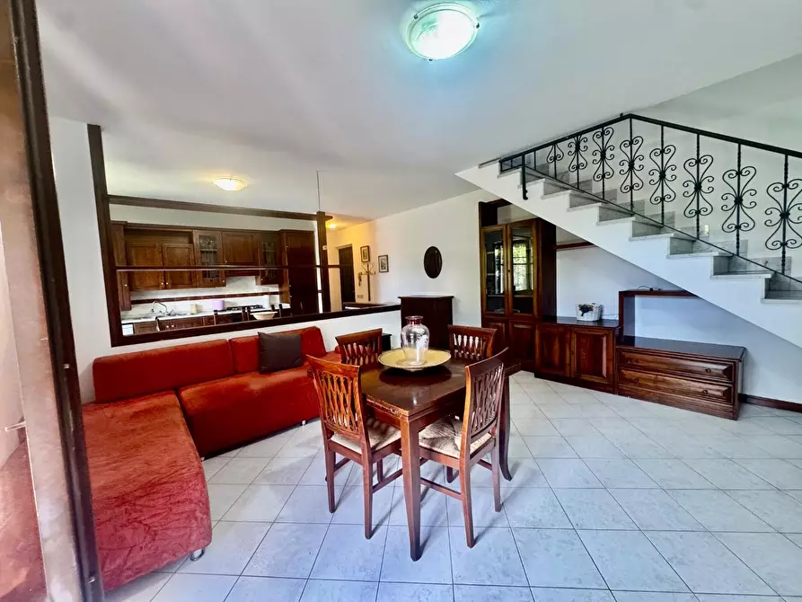 casa indipendente in vendita a Massa in zona Marina di Massa