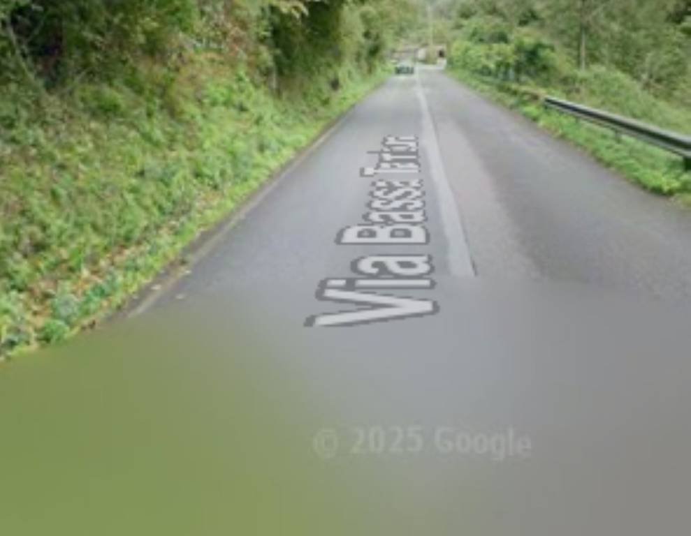 locale commerciale in vendita a Massa in zona Antona