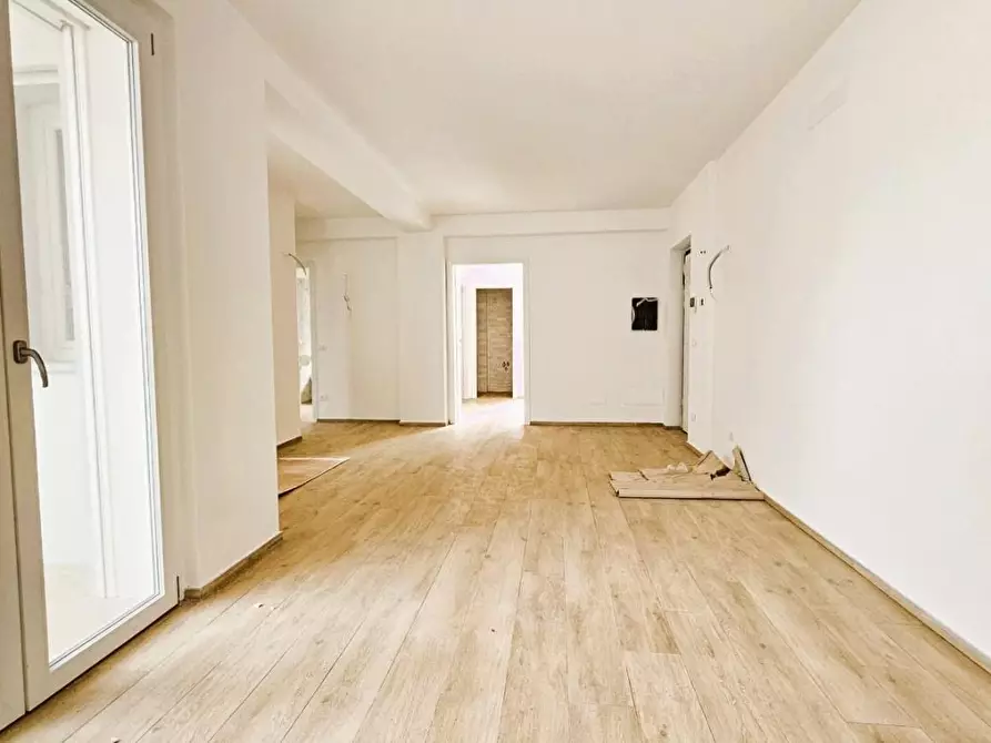 appartamento in vendita a Massa in zona Marina di Massa