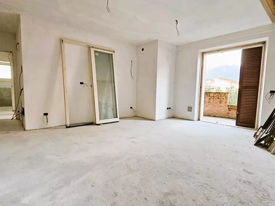 appartamento in vendita a Massa in zona Marina di Massa