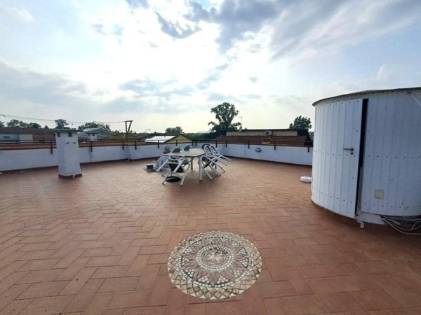 appartamento in vendita a Massa in zona Marina dei Ronchi