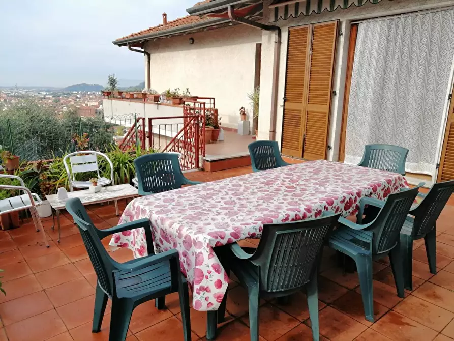 casa indipendente in vendita a Massa in zona Centro Storico