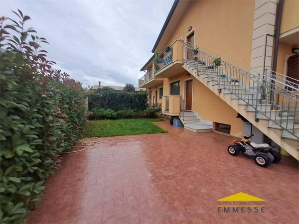 appartamento in vendita a Massa in zona Marina di Massa