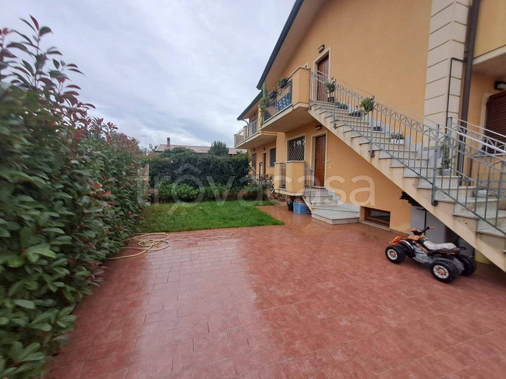 appartamento in vendita a Massa in zona Marina di Massa