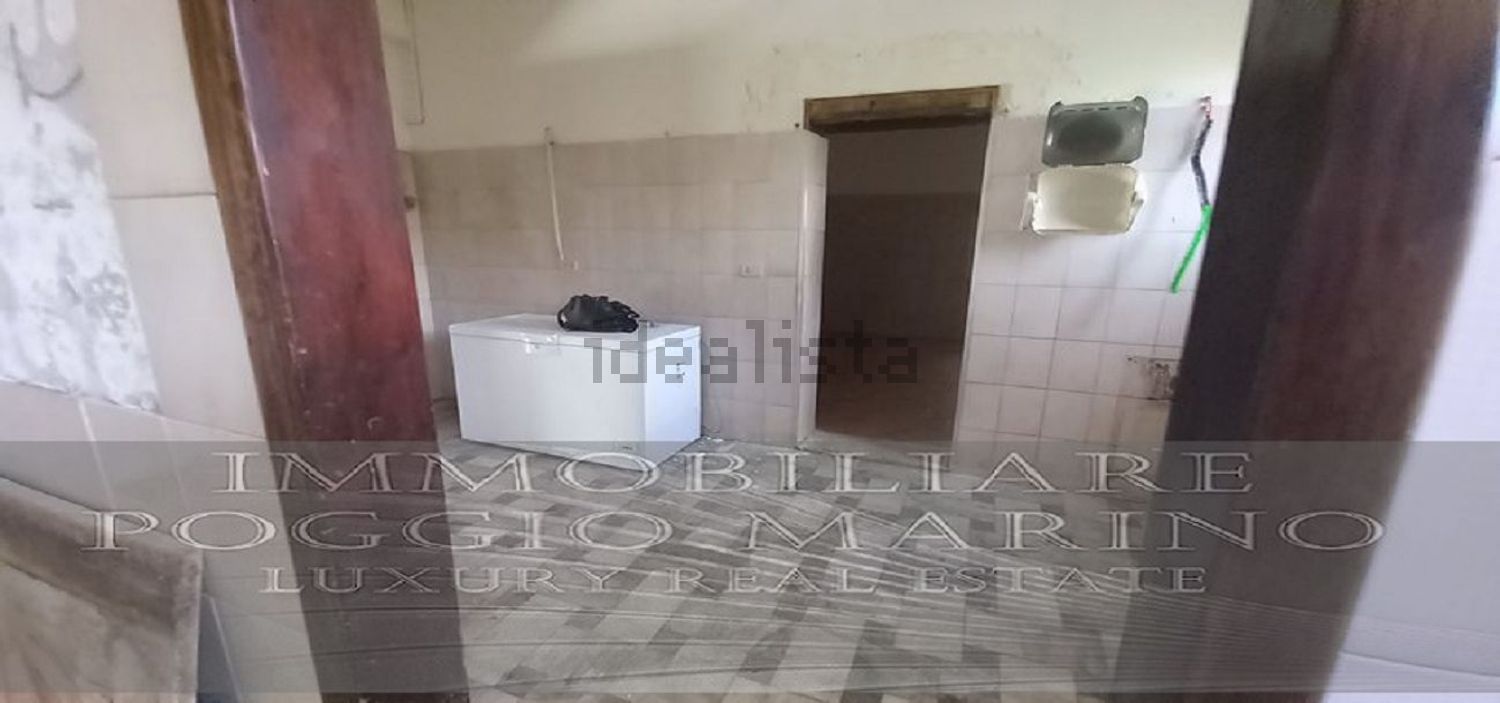 trivano in vendita a Massa in zona Quercioli