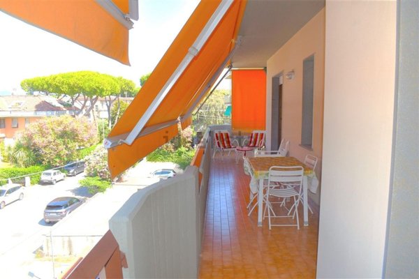 appartamento in vendita a Massa in zona Marina di Massa