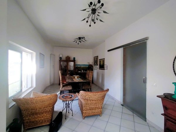 casa indipendente in vendita a Massa in zona Marina di Massa