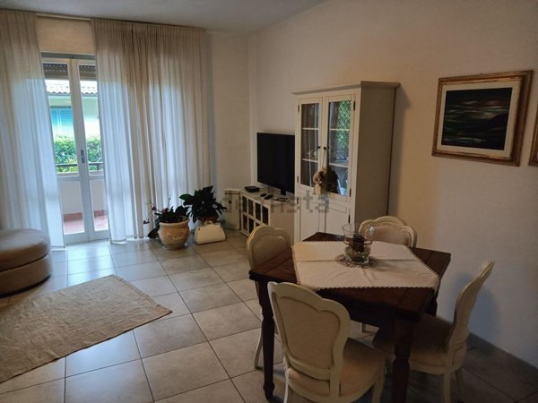 appartamento in vendita a Massa in zona Marina di Massa