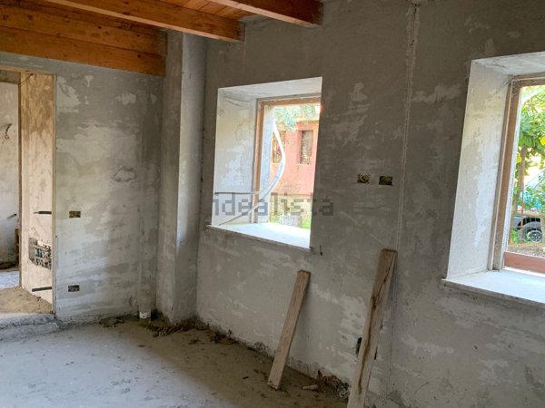 appartamento in vendita a Massa