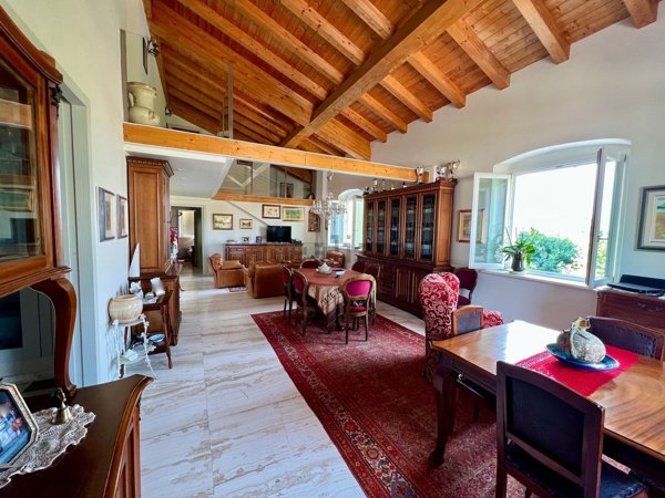 appartamento in vendita a Massa in zona Marina di Massa