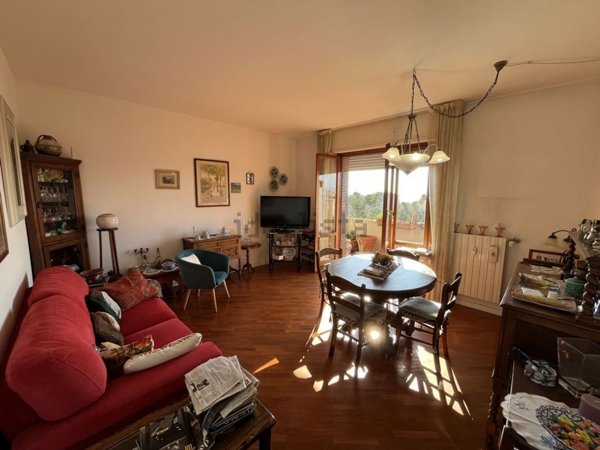 appartamento in vendita a Massa in zona Centro Storico