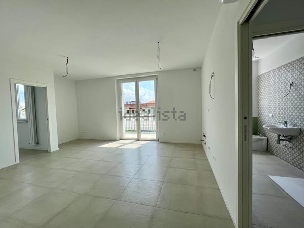 appartamento in vendita a Massa in zona Marina di Massa