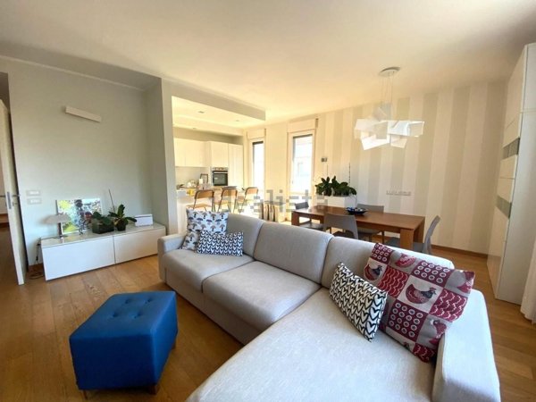 appartamento in vendita a Massa in zona Marina dei Ronchi