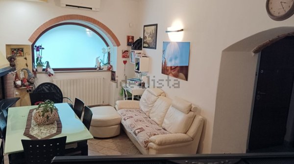 casa semindipendente in vendita a Massa