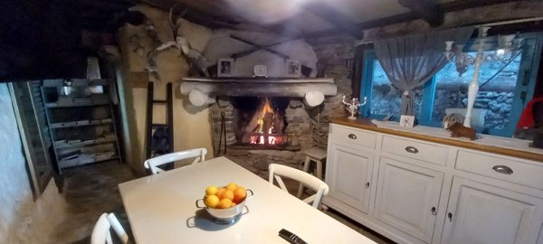 pentavano in vendita a Massa