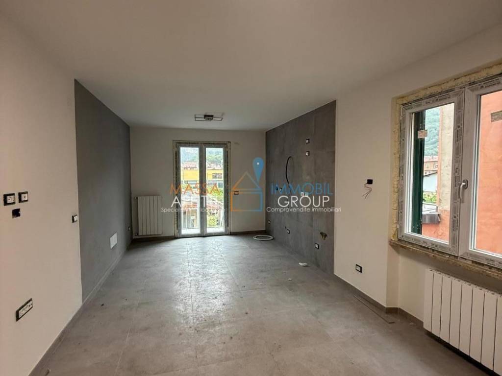 appartamento in vendita a Massa in zona Borgo del Ponte