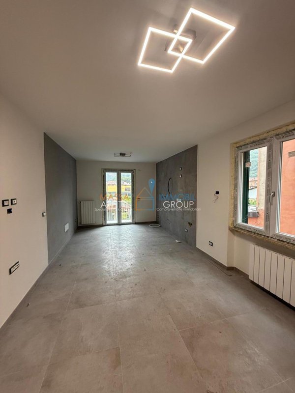 appartamento in vendita a Massa in zona Borgo del Ponte