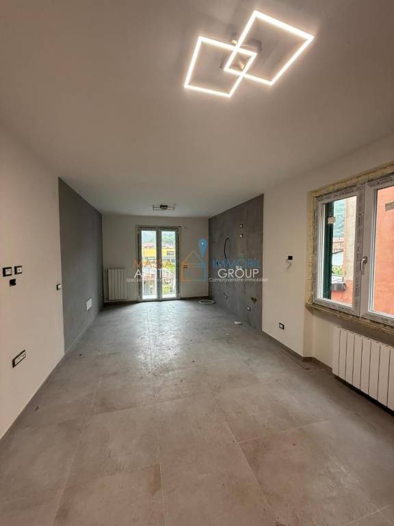 appartamento in vendita a Massa in zona Borgo del Ponte