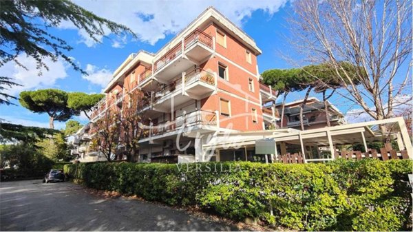 appartamento in vendita a Massa in zona Marina di Massa