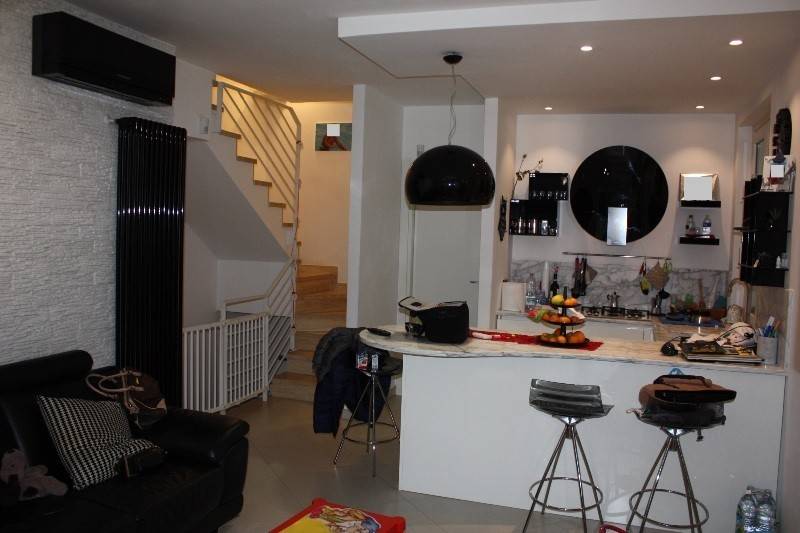 casa indipendente in vendita a Massa in zona Marina dei Ronchi