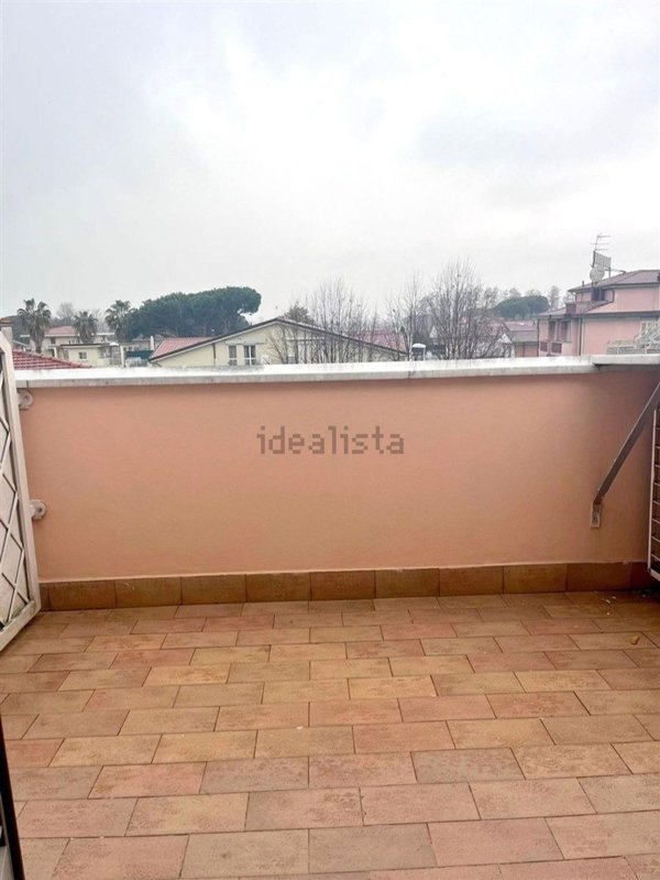 appartamento in vendita a Massa in zona Marina di Massa