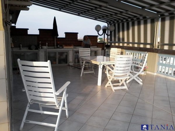 appartamento in vendita a Massa in zona Centro Storico