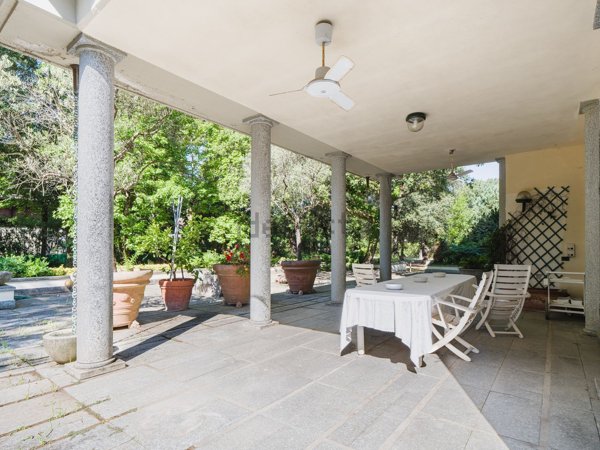 casa indipendente in vendita a Massa in zona Marina dei Ronchi