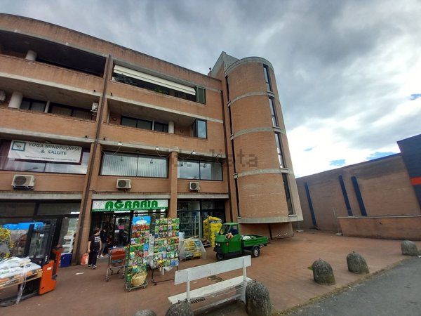 ufficio in vendita a Massa