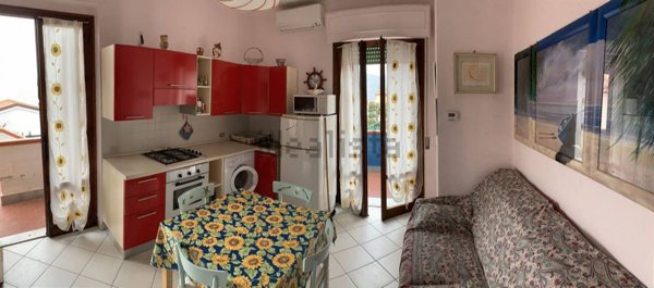 appartamento in vendita a Massa in zona Marina di Massa