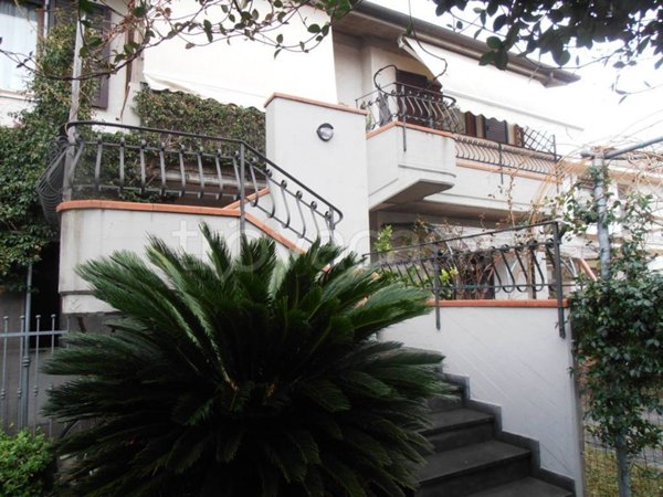 appartamento in vendita a Massa in zona Centro Storico