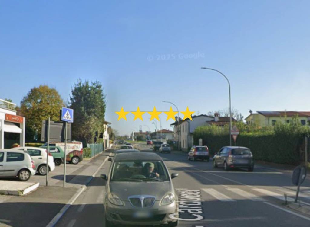 appartamento in vendita a Massa in zona Centro Storico