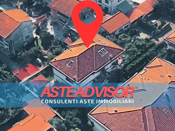 appartamento in vendita a Massa in zona Centro Storico