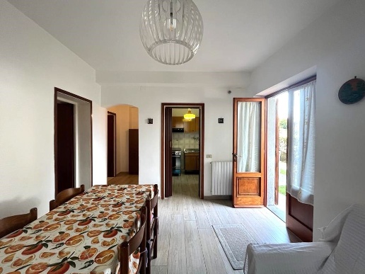 appartamento in vendita a Massa in zona Marina di Massa