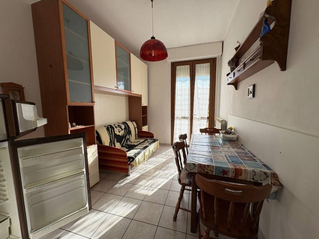 appartamento in vendita a Massa in zona Marina di Massa