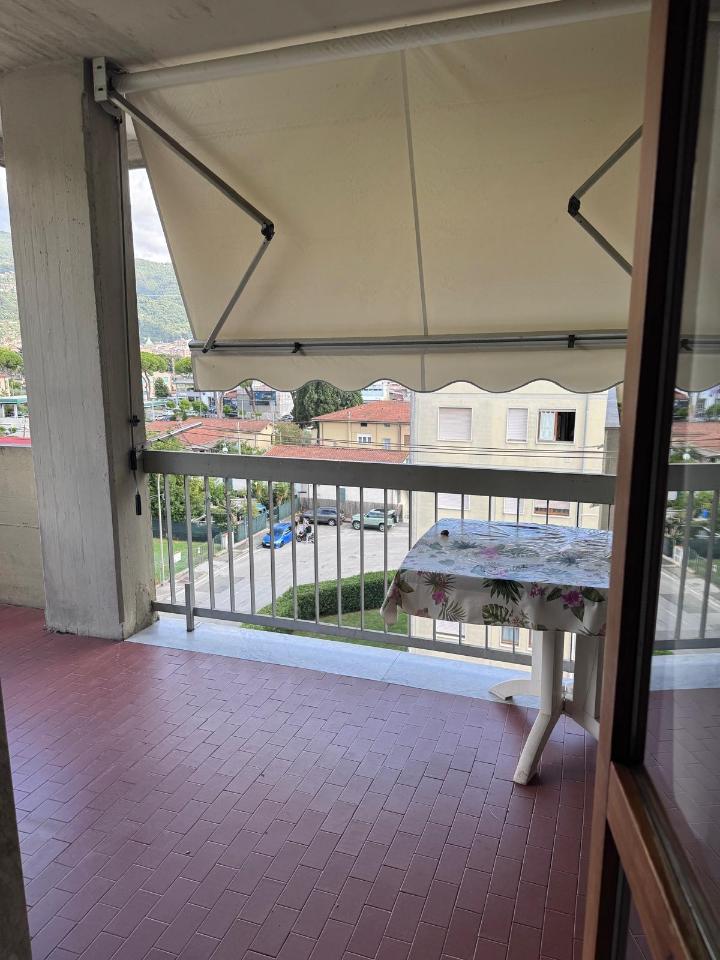 appartamento in vendita a Massa in zona Romagnano