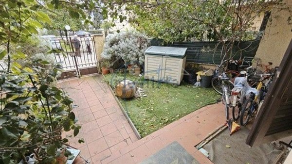 casa indipendente in vendita a Massa