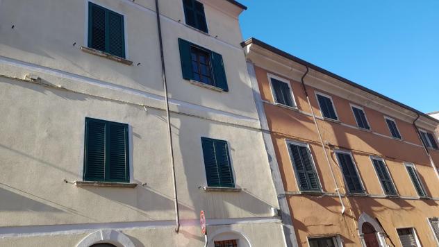appartamento in vendita a Massa in zona Centro Storico