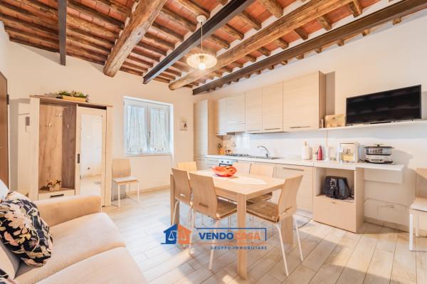 appartamento in vendita a Massa in zona Centro Storico