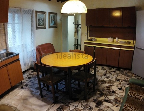 appartamento in vendita a Massa in zona Marina di Massa