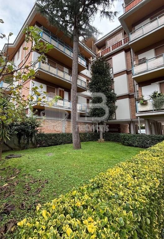 appartamento in vendita a Massa in zona Marina di Massa