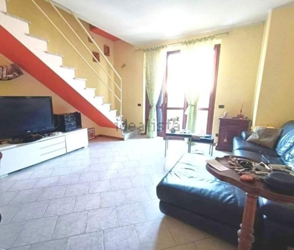 appartamento in vendita a Massa in zona Marina di Massa