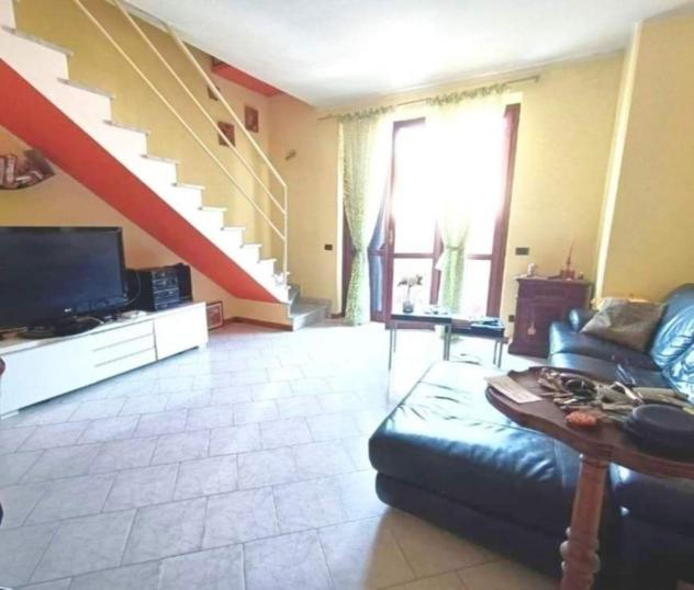 appartamento in vendita a Massa in zona Marina di Massa