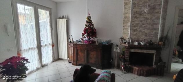 appartamento in vendita a Massa in zona Marina di Massa