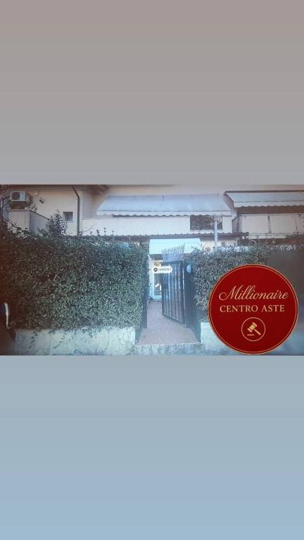 appartamento in vendita a Massa in zona Quercioli