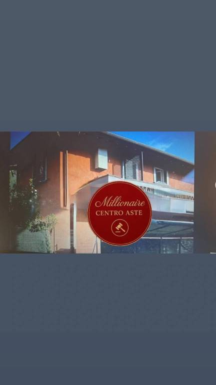 appartamento in vendita a Massa in zona Quercioli