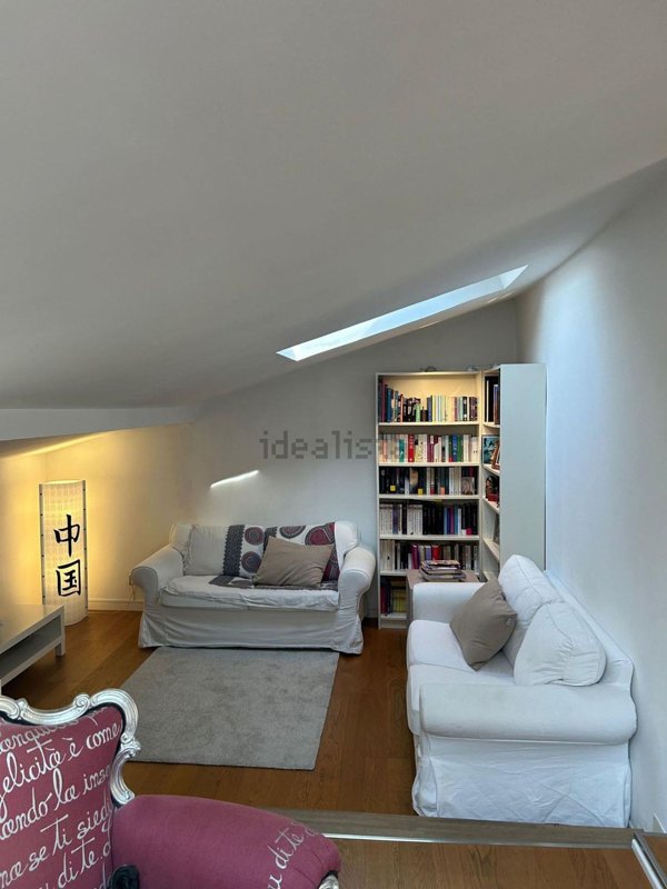 appartamento in vendita a Massa in zona Centro Storico