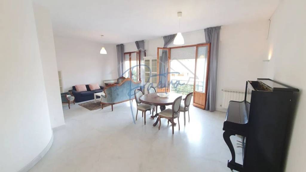 appartamento in vendita a Massa in zona Marina di Massa