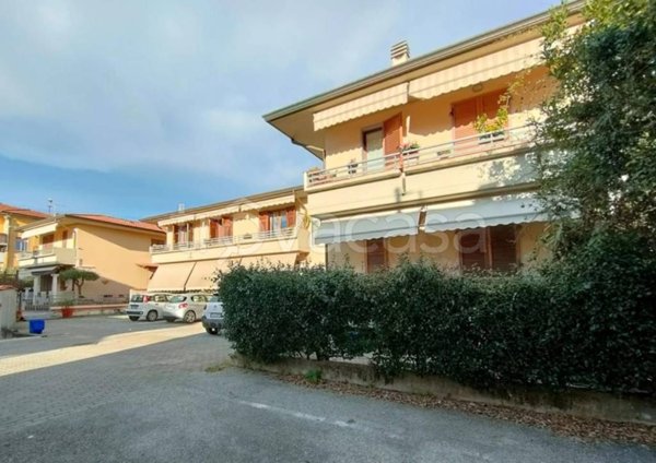 appartamento in vendita a Massa in zona Centro Storico