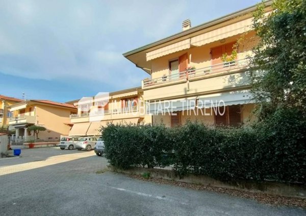 appartamento in vendita a Massa in zona Centro Storico