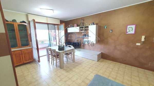 appartamento in vendita a Massa in zona Marina di Massa